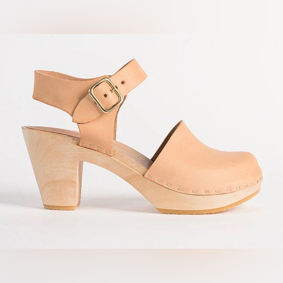 Bryr Shoes - Bryr Emma Closed Toe Clogs in Natural High Heel